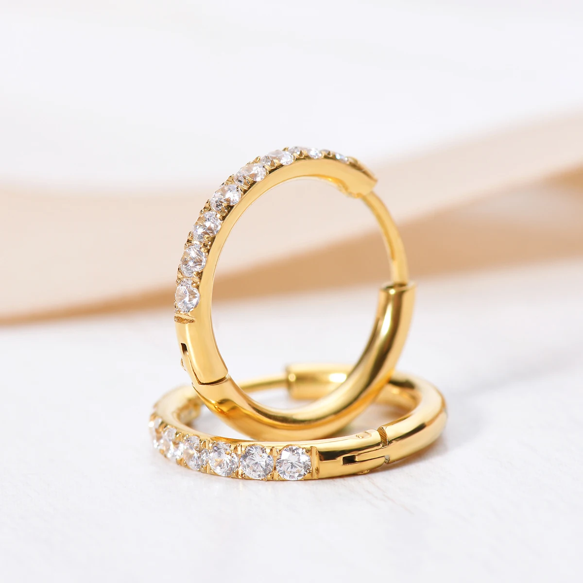 Pendientes de aro con circonit - Conch Earring Hoop reseña y precio