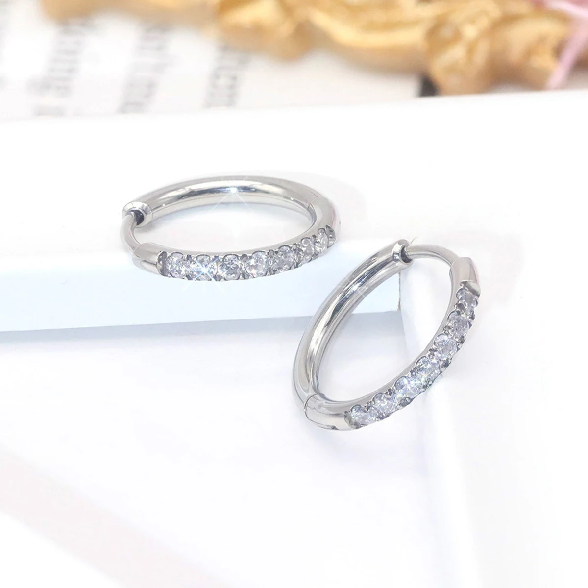 Pendientes de aro con circonit - Conch Earring Hoop reseña y precio