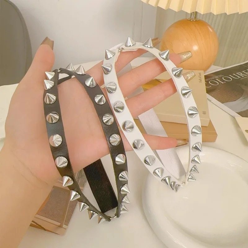 Cinturón de pierna con remache - Qualiti Body Jewelry reseña y precio