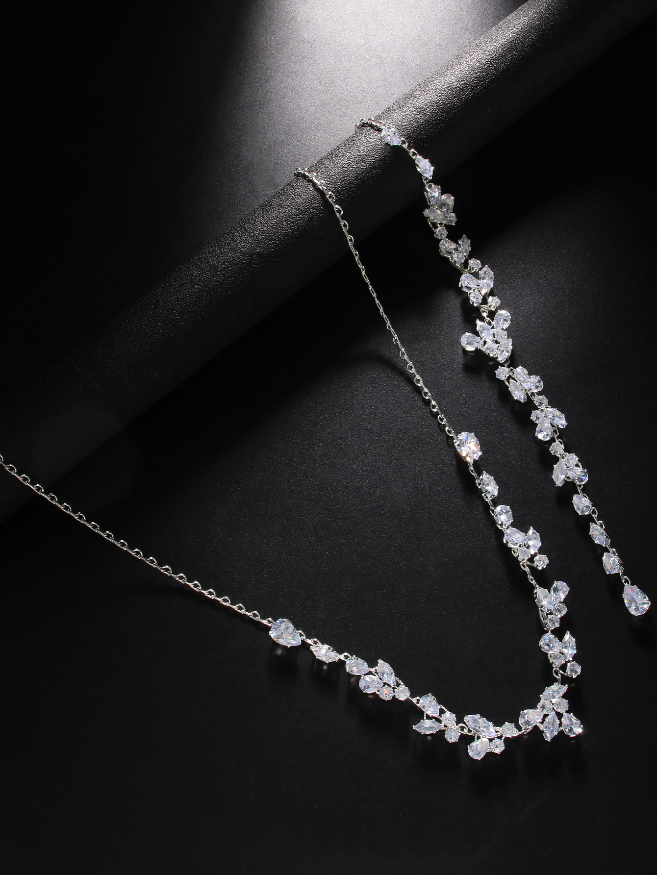 Collar de Hojas de Cristal con - Body Jewelry Back reseña y precio