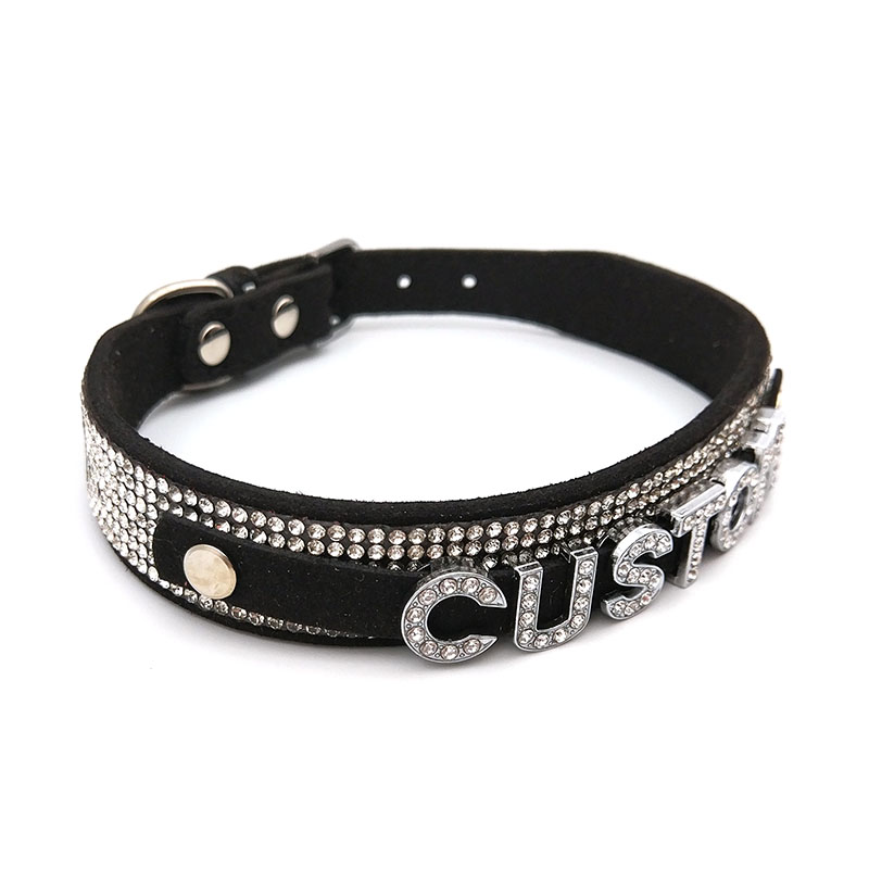 Gargantilla con letras de diam - Body Jewelry Goth reseña y precio